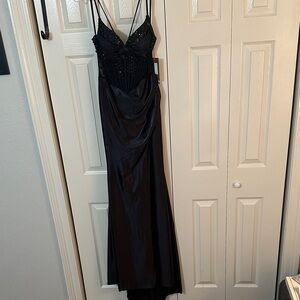 Amelia Couture Size 6 NWT Sophisticated Black Maxi Dress